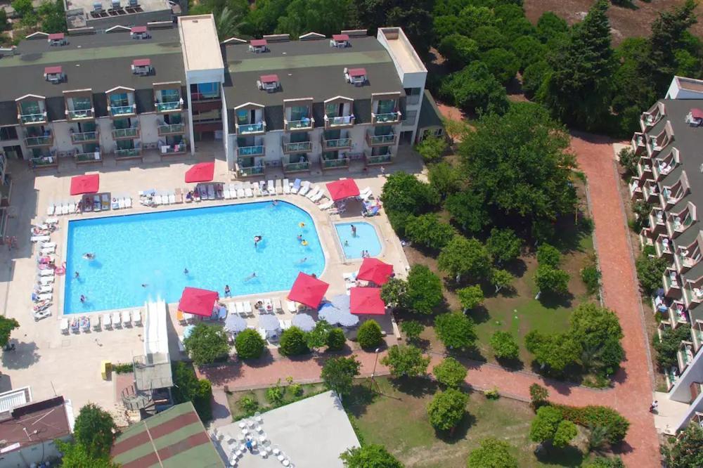 Beralisa Family Garden Resort 高纳克 外观 照片