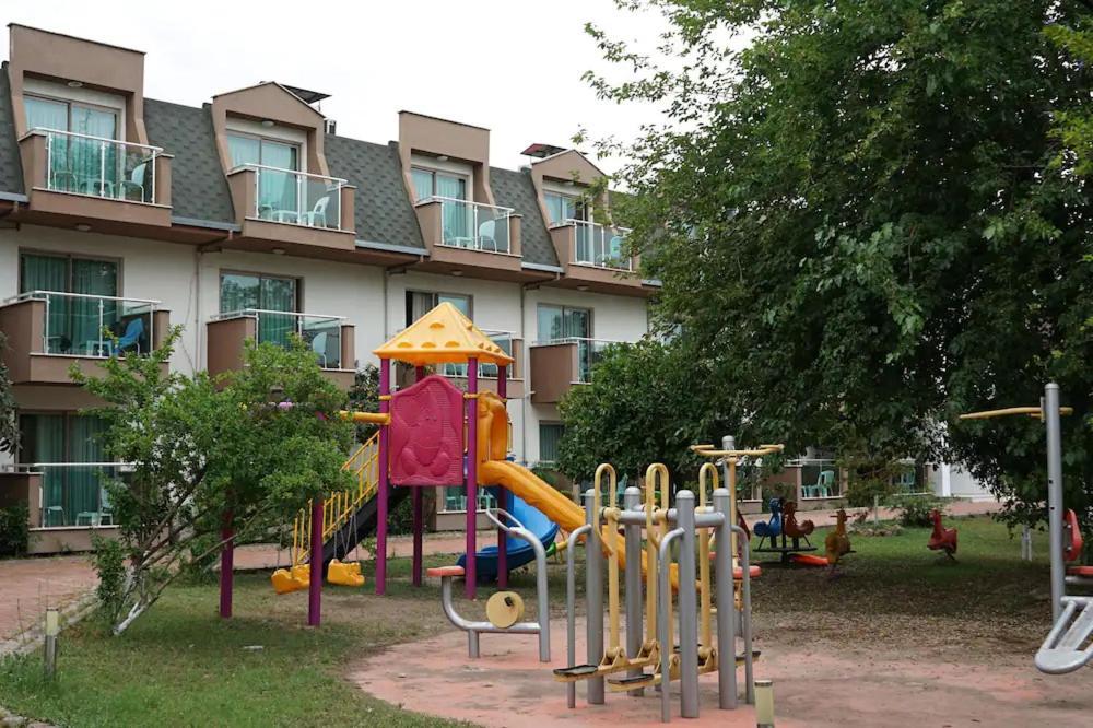 Beralisa Family Garden Resort 高纳克 外观 照片